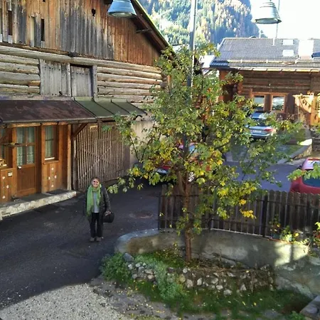 Apartment Cableway *